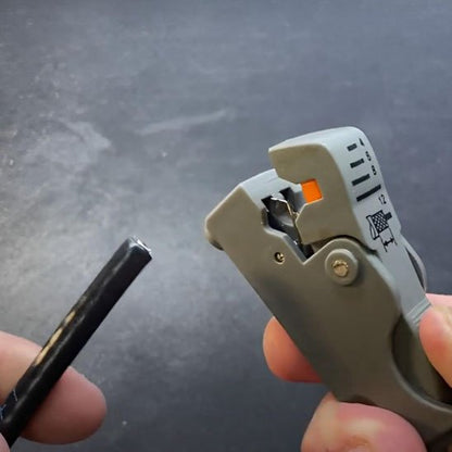 Pince a denuder cable