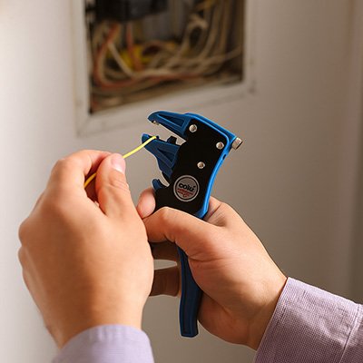 Pince a denuder pratique
